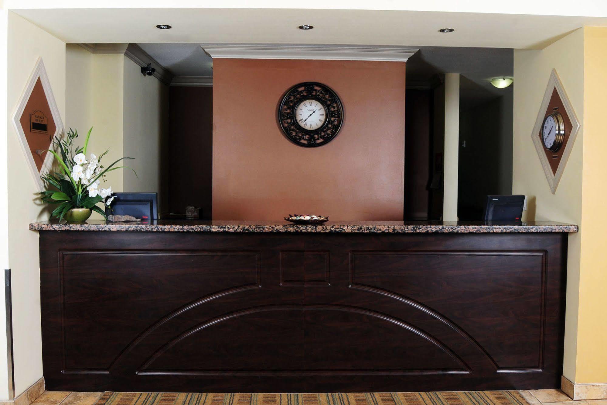 Trend Mountain Hotel & Conference Centre Tumbler Ridge Inreriör bild